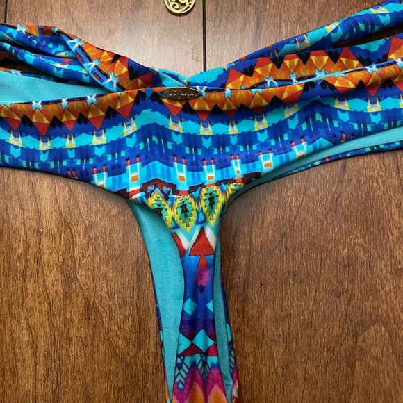 Beautiful luli fama bikini - Picture 2 of 5